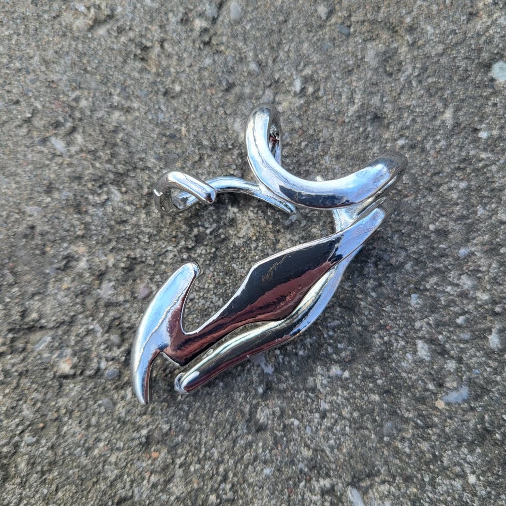 Silver Cybercore Ear Cuff - Picture 4 of 4